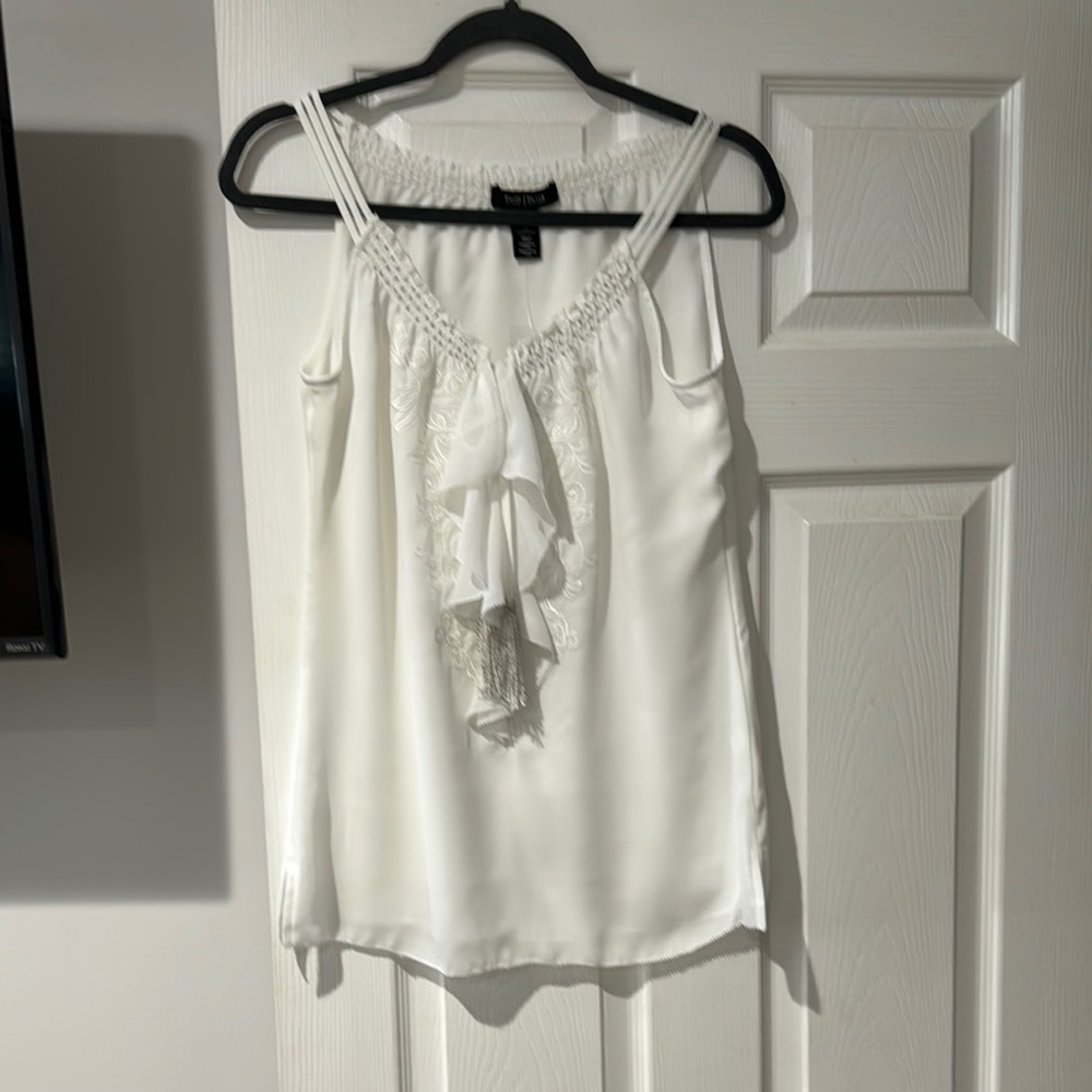 White House black market White Ruffled Tank Top size xs